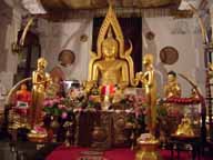 Канди, в храме Зуба Будды